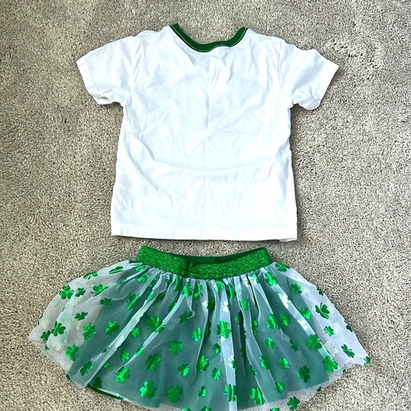 Toddler girl Lucky Charm t-shirt and tutu/skirt size 2/3t - Picture 2 of 4